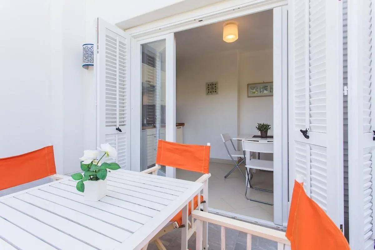 Mondello Suites Flh - Posidonia Palermo 0*,